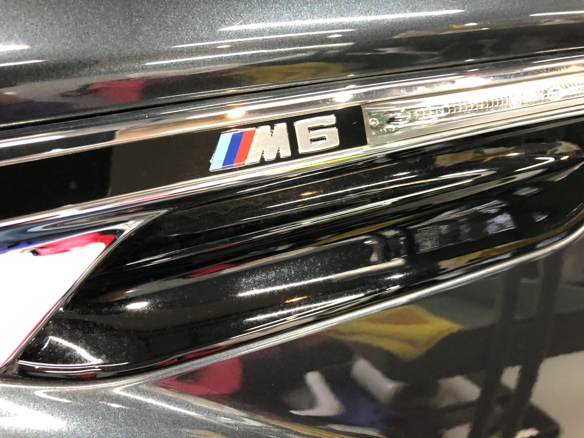 BMW M6 細部　シミ